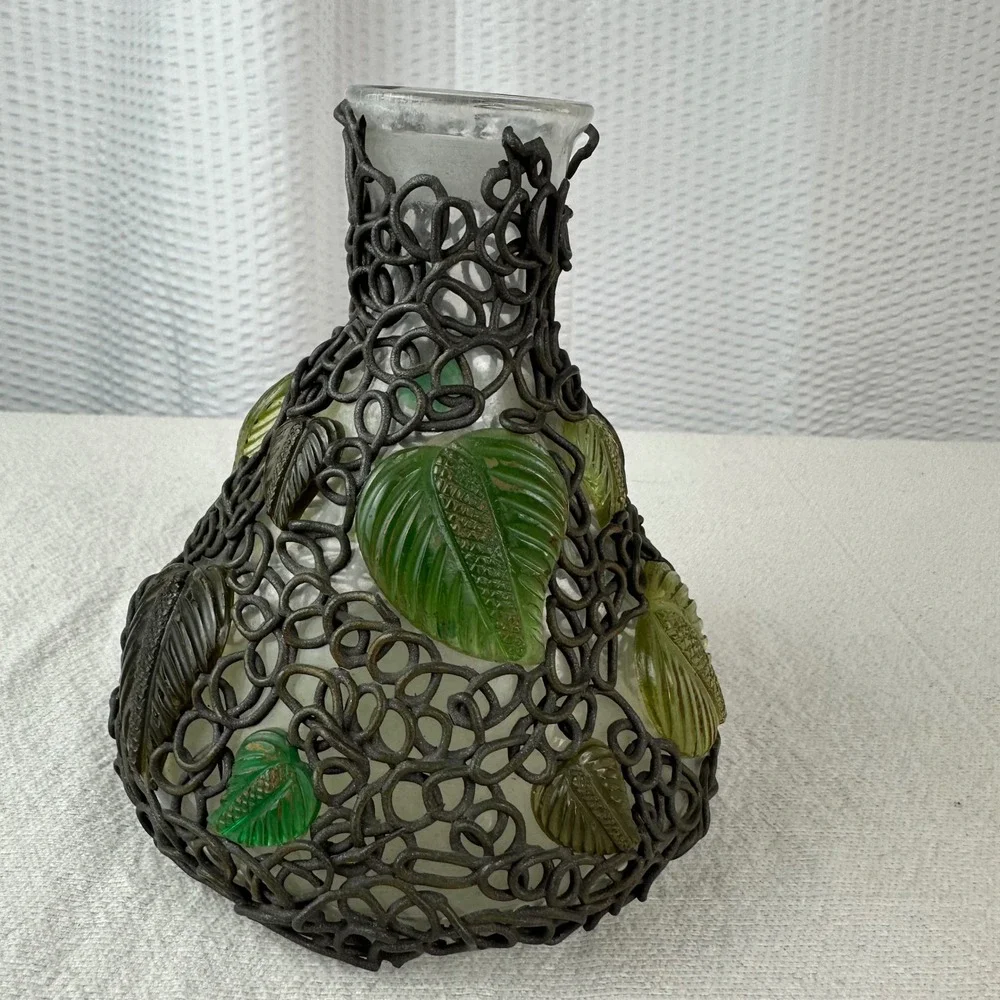 Vintage Art Glass Vase Metal Filigree‎ Overlay Leaf Design Studio Decor